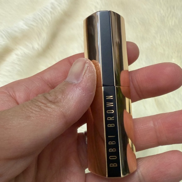 Bobbi Brown
Luxe Lipstick - neutral rose brand new - Picture 3 of 6